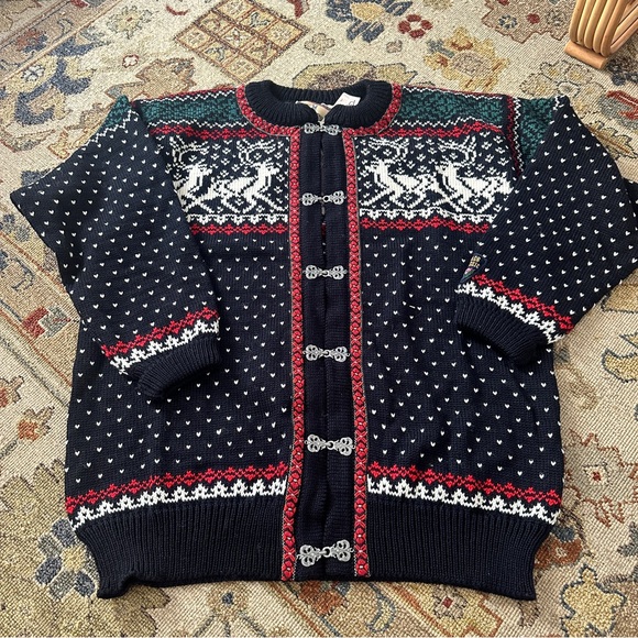 NWT Vintage Dale of Norway Red and Blue Reindeer Chunky Cardigan Sweater sz L - Picture 2 of 9